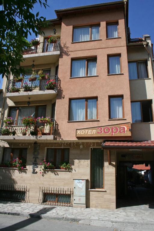 Family Hotel Zora Ράζλογκ Εξωτερικό φωτογραφία