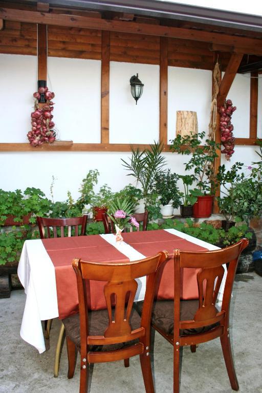 Family Hotel Zora Ράζλογκ Εξωτερικό φωτογραφία