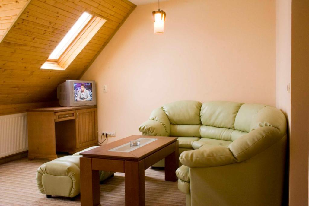 Family Hotel Zora Ράζλογκ Δωμάτιο φωτογραφία