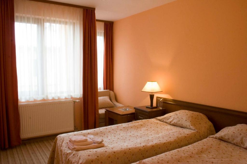 Family Hotel Zora Ράζλογκ Δωμάτιο φωτογραφία