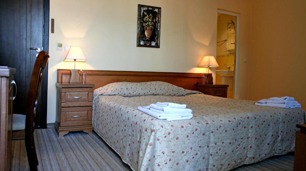 Family Hotel Zora Ράζλογκ Δωμάτιο φωτογραφία